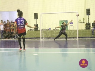 
<a style='margin-left: 5px;' class='btn btn-xs btn-social btn-facebook' href='https://www.facebook.com/sharer/sharer.php?u=https://www.boladovale.com.br/imgs/800-800-90/conteudo/fotos/1498/img9625.jpg' rel='popup' data-width='500' data-height='400'><i class='fa fa-facebook'></i>Compartilhar <span class='hidden-xs'>no Facebook</span>
</a> 
<a class='btn btn-default btn-xs' target='_blank' href='imgs/800-800-90/conteudo/fotos/1498/img9625.jpg'>
<span class='glyphicon glyphicon-cloud-download'></span> Salvar
</a> 
<span></span>