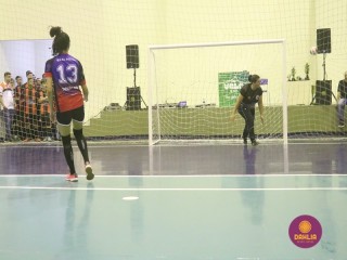 
<a style='margin-left: 5px;' class='btn btn-xs btn-social btn-facebook' href='https://www.facebook.com/sharer/sharer.php?u=https://www.boladovale.com.br/imgs/800-800-90/conteudo/fotos/1498/img9627.jpg' rel='popup' data-width='500' data-height='400'><i class='fa fa-facebook'></i>Compartilhar <span class='hidden-xs'>no Facebook</span>
</a> 
<a class='btn btn-default btn-xs' target='_blank' href='imgs/800-800-90/conteudo/fotos/1498/img9627.jpg'>
<span class='glyphicon glyphicon-cloud-download'></span> Salvar
</a> 
<span></span>