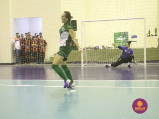 
<a style='margin-left: 5px;' class='btn btn-xs btn-social btn-facebook' href='https://www.facebook.com/sharer/sharer.php?u=https://www.boladovale.com.br/imgs/800-800-90/conteudo/fotos/1498/img9635.jpg' rel='popup' data-width='500' data-height='400'><i class='fa fa-facebook'></i>Compartilhar <span class='hidden-xs'>no Facebook</span>
</a> 
<a class='btn btn-default btn-xs' target='_blank' href='imgs/800-800-90/conteudo/fotos/1498/img9635.jpg'>
<span class='glyphicon glyphicon-cloud-download'></span> Salvar
</a> 
<span></span>
