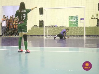 
<a style='margin-left: 5px;' class='btn btn-xs btn-social btn-facebook' href='https://www.facebook.com/sharer/sharer.php?u=https://www.boladovale.com.br/imgs/800-800-90/conteudo/fotos/1498/img9656.jpg' rel='popup' data-width='500' data-height='400'><i class='fa fa-facebook'></i>Compartilhar <span class='hidden-xs'>no Facebook</span>
</a> 
<a class='btn btn-default btn-xs' target='_blank' href='imgs/800-800-90/conteudo/fotos/1498/img9656.jpg'>
<span class='glyphicon glyphicon-cloud-download'></span> Salvar
</a> 
<span></span>