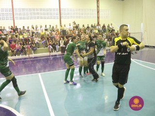 
<a style='margin-left: 5px;' class='btn btn-xs btn-social btn-facebook' href='https://www.facebook.com/sharer/sharer.php?u=https://www.boladovale.com.br/imgs/800-800-90/conteudo/fotos/1498/img9662.jpg' rel='popup' data-width='500' data-height='400'><i class='fa fa-facebook'></i>Compartilhar <span class='hidden-xs'>no Facebook</span>
</a> 
<a class='btn btn-default btn-xs' target='_blank' href='imgs/800-800-90/conteudo/fotos/1498/img9662.jpg'>
<span class='glyphicon glyphicon-cloud-download'></span> Salvar
</a> 
<span></span>