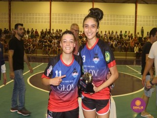 
<a style='margin-left: 5px;' class='btn btn-xs btn-social btn-facebook' href='https://www.facebook.com/sharer/sharer.php?u=https://www.boladovale.com.br/imgs/800-800-90/conteudo/fotos/1499/img9691.jpg' rel='popup' data-width='500' data-height='400'><i class='fa fa-facebook'></i>Compartilhar <span class='hidden-xs'>no Facebook</span>
</a> 
<a class='btn btn-default btn-xs' target='_blank' href='imgs/800-800-90/conteudo/fotos/1499/img9691.jpg'>
<span class='glyphicon glyphicon-cloud-download'></span> Salvar
</a> 
<span></span>