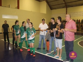 
<a style='margin-left: 5px;' class='btn btn-xs btn-social btn-facebook' href='https://www.facebook.com/sharer/sharer.php?u=https://www.boladovale.com.br/imgs/800-800-90/conteudo/fotos/1499/img9702.jpg' rel='popup' data-width='500' data-height='400'><i class='fa fa-facebook'></i>Compartilhar <span class='hidden-xs'>no Facebook</span>
</a> 
<a class='btn btn-default btn-xs' target='_blank' href='imgs/800-800-90/conteudo/fotos/1499/img9702.jpg'>
<span class='glyphicon glyphicon-cloud-download'></span> Salvar
</a> 
<span></span>