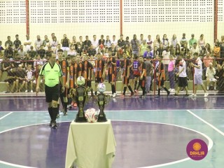 
<a style='margin-left: 5px;' class='btn btn-xs btn-social btn-facebook' href='https://www.facebook.com/sharer/sharer.php?u=https://www.boladovale.com.br/imgs/800-800-90/conteudo/fotos/1500/img9729.jpg' rel='popup' data-width='500' data-height='400'><i class='fa fa-facebook'></i>Compartilhar <span class='hidden-xs'>no Facebook</span>
</a> 
<a class='btn btn-default btn-xs' target='_blank' href='imgs/800-800-90/conteudo/fotos/1500/img9729.jpg'>
<span class='glyphicon glyphicon-cloud-download'></span> Salvar
</a> 
<span></span>