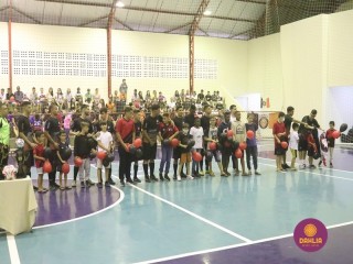 
<a style='margin-left: 5px;' class='btn btn-xs btn-social btn-facebook' href='https://www.facebook.com/sharer/sharer.php?u=https://www.boladovale.com.br/imgs/800-800-90/conteudo/fotos/1500/img9739.jpg' rel='popup' data-width='500' data-height='400'><i class='fa fa-facebook'></i>Compartilhar <span class='hidden-xs'>no Facebook</span>
</a> 
<a class='btn btn-default btn-xs' target='_blank' href='imgs/800-800-90/conteudo/fotos/1500/img9739.jpg'>
<span class='glyphicon glyphicon-cloud-download'></span> Salvar
</a> 
<span></span>
