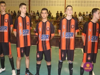 
<a style='margin-left: 5px;' class='btn btn-xs btn-social btn-facebook' href='https://www.facebook.com/sharer/sharer.php?u=https://www.boladovale.com.br/imgs/800-800-90/conteudo/fotos/1500/img9752.jpg' rel='popup' data-width='500' data-height='400'><i class='fa fa-facebook'></i>Compartilhar <span class='hidden-xs'>no Facebook</span>
</a> 
<a class='btn btn-default btn-xs' target='_blank' href='imgs/800-800-90/conteudo/fotos/1500/img9752.jpg'>
<span class='glyphicon glyphicon-cloud-download'></span> Salvar
</a> 
<span></span>