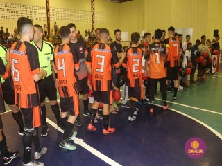 
<a style='margin-left: 5px;' class='btn btn-xs btn-social btn-facebook' href='https://www.facebook.com/sharer/sharer.php?u=https://www.boladovale.com.br/imgs/800-800-90/conteudo/fotos/1500/img9756.jpg' rel='popup' data-width='500' data-height='400'><i class='fa fa-facebook'></i>Compartilhar <span class='hidden-xs'>no Facebook</span>
</a> 
<a class='btn btn-default btn-xs' target='_blank' href='imgs/800-800-90/conteudo/fotos/1500/img9756.jpg'>
<span class='glyphicon glyphicon-cloud-download'></span> Salvar
</a> 
<span></span>