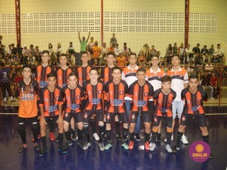 
<a style='margin-left: 5px;' class='btn btn-xs btn-social btn-facebook' href='https://www.facebook.com/sharer/sharer.php?u=https://www.boladovale.com.br/imgs/800-800-90/conteudo/fotos/1500/img9767.jpg' rel='popup' data-width='500' data-height='400'><i class='fa fa-facebook'></i>Compartilhar <span class='hidden-xs'>no Facebook</span>
</a> 
<a class='btn btn-default btn-xs' target='_blank' href='imgs/800-800-90/conteudo/fotos/1500/img9767.jpg'>
<span class='glyphicon glyphicon-cloud-download'></span> Salvar
</a> 
<span></span>