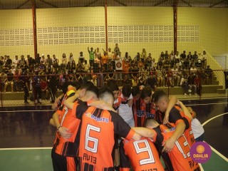 
<a style='margin-left: 5px;' class='btn btn-xs btn-social btn-facebook' href='https://www.facebook.com/sharer/sharer.php?u=https://www.boladovale.com.br/imgs/800-800-90/conteudo/fotos/1500/img9768.jpg' rel='popup' data-width='500' data-height='400'><i class='fa fa-facebook'></i>Compartilhar <span class='hidden-xs'>no Facebook</span>
</a> 
<a class='btn btn-default btn-xs' target='_blank' href='imgs/800-800-90/conteudo/fotos/1500/img9768.jpg'>
<span class='glyphicon glyphicon-cloud-download'></span> Salvar
</a> 
<span></span>