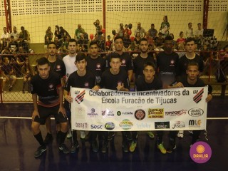 
<a style='margin-left: 5px;' class='btn btn-xs btn-social btn-facebook' href='https://www.facebook.com/sharer/sharer.php?u=https://www.boladovale.com.br/imgs/800-800-90/conteudo/fotos/1500/img9771.jpg' rel='popup' data-width='500' data-height='400'><i class='fa fa-facebook'></i>Compartilhar <span class='hidden-xs'>no Facebook</span>
</a> 
<a class='btn btn-default btn-xs' target='_blank' href='imgs/800-800-90/conteudo/fotos/1500/img9771.jpg'>
<span class='glyphicon glyphicon-cloud-download'></span> Salvar
</a> 
<span></span>