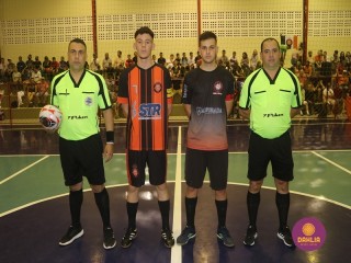
<a style='margin-left: 5px;' class='btn btn-xs btn-social btn-facebook' href='https://www.facebook.com/sharer/sharer.php?u=https://www.boladovale.com.br/imgs/800-800-90/conteudo/fotos/1500/img9773.jpg' rel='popup' data-width='500' data-height='400'><i class='fa fa-facebook'></i>Compartilhar <span class='hidden-xs'>no Facebook</span>
</a> 
<a class='btn btn-default btn-xs' target='_blank' href='imgs/800-800-90/conteudo/fotos/1500/img9773.jpg'>
<span class='glyphicon glyphicon-cloud-download'></span> Salvar
</a> 
<span></span>
