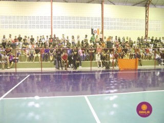 
<a style='margin-left: 5px;' class='btn btn-xs btn-social btn-facebook' href='https://www.facebook.com/sharer/sharer.php?u=https://www.boladovale.com.br/imgs/800-800-90/conteudo/fotos/1500/img9774.jpg' rel='popup' data-width='500' data-height='400'><i class='fa fa-facebook'></i>Compartilhar <span class='hidden-xs'>no Facebook</span>
</a> 
<a class='btn btn-default btn-xs' target='_blank' href='imgs/800-800-90/conteudo/fotos/1500/img9774.jpg'>
<span class='glyphicon glyphicon-cloud-download'></span> Salvar
</a> 
<span></span>