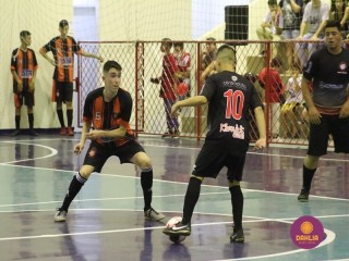
<a style='margin-left: 5px;' class='btn btn-xs btn-social btn-facebook' href='https://www.facebook.com/sharer/sharer.php?u=https://www.boladovale.com.br/imgs/800-800-90/conteudo/fotos/1500/img9816.jpg' rel='popup' data-width='500' data-height='400'><i class='fa fa-facebook'></i>Compartilhar <span class='hidden-xs'>no Facebook</span>
</a> 
<a class='btn btn-default btn-xs' target='_blank' href='imgs/800-800-90/conteudo/fotos/1500/img9816.jpg'>
<span class='glyphicon glyphicon-cloud-download'></span> Salvar
</a> 
<span></span>