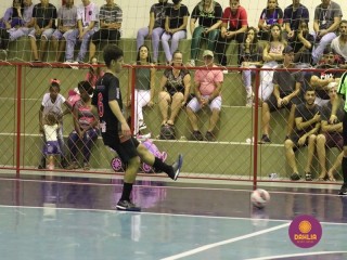 
<a style='margin-left: 5px;' class='btn btn-xs btn-social btn-facebook' href='https://www.facebook.com/sharer/sharer.php?u=https://www.boladovale.com.br/imgs/800-800-90/conteudo/fotos/1500/img9857.jpg' rel='popup' data-width='500' data-height='400'><i class='fa fa-facebook'></i>Compartilhar <span class='hidden-xs'>no Facebook</span>
</a> 
<a class='btn btn-default btn-xs' target='_blank' href='imgs/800-800-90/conteudo/fotos/1500/img9857.jpg'>
<span class='glyphicon glyphicon-cloud-download'></span> Salvar
</a> 
<span></span>