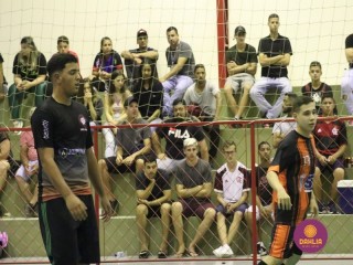 
<a style='margin-left: 5px;' class='btn btn-xs btn-social btn-facebook' href='https://www.facebook.com/sharer/sharer.php?u=https://www.boladovale.com.br/imgs/800-800-90/conteudo/fotos/1500/img9879.jpg' rel='popup' data-width='500' data-height='400'><i class='fa fa-facebook'></i>Compartilhar <span class='hidden-xs'>no Facebook</span>
</a> 
<a class='btn btn-default btn-xs' target='_blank' href='imgs/800-800-90/conteudo/fotos/1500/img9879.jpg'>
<span class='glyphicon glyphicon-cloud-download'></span> Salvar
</a> 
<span></span>