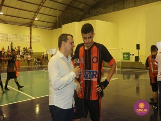 
<a style='margin-left: 5px;' class='btn btn-xs btn-social btn-facebook' href='https://www.facebook.com/sharer/sharer.php?u=https://www.boladovale.com.br/imgs/800-800-90/conteudo/fotos/1500/img9900.jpg' rel='popup' data-width='500' data-height='400'><i class='fa fa-facebook'></i>Compartilhar <span class='hidden-xs'>no Facebook</span>
</a> 
<a class='btn btn-default btn-xs' target='_blank' href='imgs/800-800-90/conteudo/fotos/1500/img9900.jpg'>
<span class='glyphicon glyphicon-cloud-download'></span> Salvar
</a> 
<span></span>