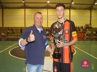 
<a style='margin-left: 5px;' class='btn btn-xs btn-social btn-facebook' href='https://www.facebook.com/sharer/sharer.php?u=https://www.boladovale.com.br/imgs/800-800-90/conteudo/fotos/1501/img9931.jpg' rel='popup' data-width='500' data-height='400'><i class='fa fa-facebook'></i>Compartilhar <span class='hidden-xs'>no Facebook</span>
</a> 
<a class='btn btn-default btn-xs' target='_blank' href='imgs/800-800-90/conteudo/fotos/1501/img9931.jpg'>
<span class='glyphicon glyphicon-cloud-download'></span> Salvar
</a> 
<span></span>