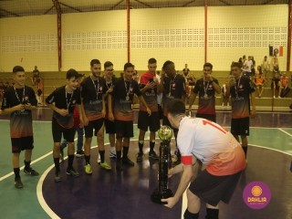 
<a style='margin-left: 5px;' class='btn btn-xs btn-social btn-facebook' href='https://www.facebook.com/sharer/sharer.php?u=https://www.boladovale.com.br/imgs/800-800-90/conteudo/fotos/1501/img9962.jpg' rel='popup' data-width='500' data-height='400'><i class='fa fa-facebook'></i>Compartilhar <span class='hidden-xs'>no Facebook</span>
</a> 
<a class='btn btn-default btn-xs' target='_blank' href='imgs/800-800-90/conteudo/fotos/1501/img9962.jpg'>
<span class='glyphicon glyphicon-cloud-download'></span> Salvar
</a> 
<span></span>