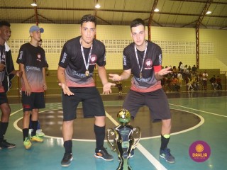 
<a style='margin-left: 5px;' class='btn btn-xs btn-social btn-facebook' href='https://www.facebook.com/sharer/sharer.php?u=https://www.boladovale.com.br/imgs/800-800-90/conteudo/fotos/1501/img9983.jpg' rel='popup' data-width='500' data-height='400'><i class='fa fa-facebook'></i>Compartilhar <span class='hidden-xs'>no Facebook</span>
</a> 
<a class='btn btn-default btn-xs' target='_blank' href='imgs/800-800-90/conteudo/fotos/1501/img9983.jpg'>
<span class='glyphicon glyphicon-cloud-download'></span> Salvar
</a> 
<span></span>