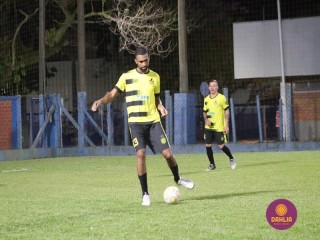 
<a style='margin-left: 5px;' class='btn btn-xs btn-social btn-facebook' href='https://www.facebook.com/sharer/sharer.php?u=https://www.boladovale.com.br/imgs/800-800-90/conteudo/fotos/1502/img0866.jpg' rel='popup' data-width='500' data-height='400'><i class='fa fa-facebook'></i>Compartilhar <span class='hidden-xs'>no Facebook</span>
</a> 
<a class='btn btn-default btn-xs' target='_blank' href='imgs/800-800-90/conteudo/fotos/1502/img0866.jpg'>
<span class='glyphicon glyphicon-cloud-download'></span> Salvar
</a> 
<span></span>
