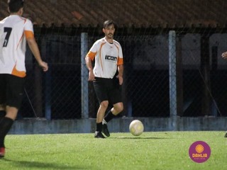 
<a style='margin-left: 5px;' class='btn btn-xs btn-social btn-facebook' href='https://www.facebook.com/sharer/sharer.php?u=https://www.boladovale.com.br/imgs/800-800-90/conteudo/fotos/1502/img0925.jpg' rel='popup' data-width='500' data-height='400'><i class='fa fa-facebook'></i>Compartilhar <span class='hidden-xs'>no Facebook</span>
</a> 
<a class='btn btn-default btn-xs' target='_blank' href='imgs/800-800-90/conteudo/fotos/1502/img0925.jpg'>
<span class='glyphicon glyphicon-cloud-download'></span> Salvar
</a> 
<span></span>