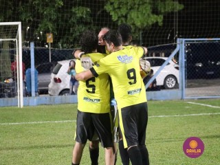 
<a style='margin-left: 5px;' class='btn btn-xs btn-social btn-facebook' href='https://www.facebook.com/sharer/sharer.php?u=https://www.boladovale.com.br/imgs/800-800-90/conteudo/fotos/1502/img1008.jpg' rel='popup' data-width='500' data-height='400'><i class='fa fa-facebook'></i>Compartilhar <span class='hidden-xs'>no Facebook</span>
</a> 
<a class='btn btn-default btn-xs' target='_blank' href='imgs/800-800-90/conteudo/fotos/1502/img1008.jpg'>
<span class='glyphicon glyphicon-cloud-download'></span> Salvar
</a> 
<span></span>
