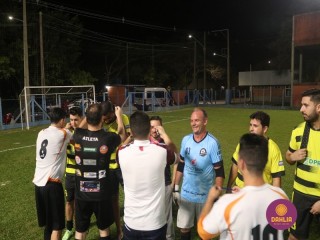 
<a style='margin-left: 5px;' class='btn btn-xs btn-social btn-facebook' href='https://www.facebook.com/sharer/sharer.php?u=https://www.boladovale.com.br/imgs/800-800-90/conteudo/fotos/1502/img1040.jpg' rel='popup' data-width='500' data-height='400'><i class='fa fa-facebook'></i>Compartilhar <span class='hidden-xs'>no Facebook</span>
</a> 
<a class='btn btn-default btn-xs' target='_blank' href='imgs/800-800-90/conteudo/fotos/1502/img1040.jpg'>
<span class='glyphicon glyphicon-cloud-download'></span> Salvar
</a> 
<span></span>
