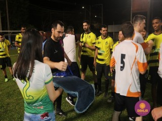 
<a style='margin-left: 5px;' class='btn btn-xs btn-social btn-facebook' href='https://www.facebook.com/sharer/sharer.php?u=https://www.boladovale.com.br/imgs/800-800-90/conteudo/fotos/1502/img1044.jpg' rel='popup' data-width='500' data-height='400'><i class='fa fa-facebook'></i>Compartilhar <span class='hidden-xs'>no Facebook</span>
</a> 
<a class='btn btn-default btn-xs' target='_blank' href='imgs/800-800-90/conteudo/fotos/1502/img1044.jpg'>
<span class='glyphicon glyphicon-cloud-download'></span> Salvar
</a> 
<span></span>