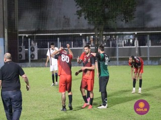 
<a style='margin-left: 5px;' class='btn btn-xs btn-social btn-facebook' href='https://www.facebook.com/sharer/sharer.php?u=https://www.boladovale.com.br/imgs/800-800-90/conteudo/fotos/1503/img1212.jpg' rel='popup' data-width='500' data-height='400'><i class='fa fa-facebook'></i>Compartilhar <span class='hidden-xs'>no Facebook</span>
</a> 
<a class='btn btn-default btn-xs' target='_blank' href='imgs/800-800-90/conteudo/fotos/1503/img1212.jpg'>
<span class='glyphicon glyphicon-cloud-download'></span> Salvar
</a> 
<span></span>