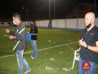 
<a style='margin-left: 5px;' class='btn btn-xs btn-social btn-facebook' href='https://www.facebook.com/sharer/sharer.php?u=https://www.boladovale.com.br/imgs/800-800-90/conteudo/fotos/1503/img1214.jpg' rel='popup' data-width='500' data-height='400'><i class='fa fa-facebook'></i>Compartilhar <span class='hidden-xs'>no Facebook</span>
</a> 
<a class='btn btn-default btn-xs' target='_blank' href='imgs/800-800-90/conteudo/fotos/1503/img1214.jpg'>
<span class='glyphicon glyphicon-cloud-download'></span> Salvar
</a> 
<span></span>