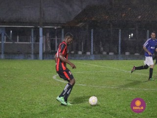 
<a style='margin-left: 5px;' class='btn btn-xs btn-social btn-facebook' href='https://www.facebook.com/sharer/sharer.php?u=https://www.boladovale.com.br/imgs/800-800-90/conteudo/fotos/1504/img1270.jpg' rel='popup' data-width='500' data-height='400'><i class='fa fa-facebook'></i>Compartilhar <span class='hidden-xs'>no Facebook</span>
</a> 
<a class='btn btn-default btn-xs' target='_blank' href='imgs/800-800-90/conteudo/fotos/1504/img1270.jpg'>
<span class='glyphicon glyphicon-cloud-download'></span> Salvar
</a> 
<span></span>