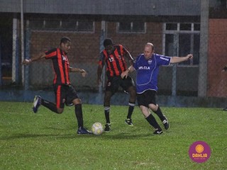 
<a style='margin-left: 5px;' class='btn btn-xs btn-social btn-facebook' href='https://www.facebook.com/sharer/sharer.php?u=https://www.boladovale.com.br/imgs/800-800-90/conteudo/fotos/1504/img1271.jpg' rel='popup' data-width='500' data-height='400'><i class='fa fa-facebook'></i>Compartilhar <span class='hidden-xs'>no Facebook</span>
</a> 
<a class='btn btn-default btn-xs' target='_blank' href='imgs/800-800-90/conteudo/fotos/1504/img1271.jpg'>
<span class='glyphicon glyphicon-cloud-download'></span> Salvar
</a> 
<span></span>