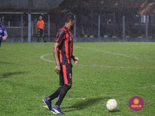 
<a style='margin-left: 5px;' class='btn btn-xs btn-social btn-facebook' href='https://www.facebook.com/sharer/sharer.php?u=https://www.boladovale.com.br/imgs/800-800-90/conteudo/fotos/1504/img1282.jpg' rel='popup' data-width='500' data-height='400'><i class='fa fa-facebook'></i>Compartilhar <span class='hidden-xs'>no Facebook</span>
</a> 
<a class='btn btn-default btn-xs' target='_blank' href='imgs/800-800-90/conteudo/fotos/1504/img1282.jpg'>
<span class='glyphicon glyphicon-cloud-download'></span> Salvar
</a> 
<span></span>