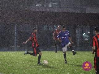 
<a style='margin-left: 5px;' class='btn btn-xs btn-social btn-facebook' href='https://www.facebook.com/sharer/sharer.php?u=https://www.boladovale.com.br/imgs/800-800-90/conteudo/fotos/1504/img1283.jpg' rel='popup' data-width='500' data-height='400'><i class='fa fa-facebook'></i>Compartilhar <span class='hidden-xs'>no Facebook</span>
</a> 
<a class='btn btn-default btn-xs' target='_blank' href='imgs/800-800-90/conteudo/fotos/1504/img1283.jpg'>
<span class='glyphicon glyphicon-cloud-download'></span> Salvar
</a> 
<span></span>