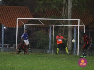 
<a style='margin-left: 5px;' class='btn btn-xs btn-social btn-facebook' href='https://www.facebook.com/sharer/sharer.php?u=https://www.boladovale.com.br/imgs/800-800-90/conteudo/fotos/1504/img1284.jpg' rel='popup' data-width='500' data-height='400'><i class='fa fa-facebook'></i>Compartilhar <span class='hidden-xs'>no Facebook</span>
</a> 
<a class='btn btn-default btn-xs' target='_blank' href='imgs/800-800-90/conteudo/fotos/1504/img1284.jpg'>
<span class='glyphicon glyphicon-cloud-download'></span> Salvar
</a> 
<span></span>