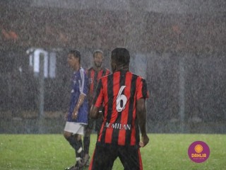 
<a style='margin-left: 5px;' class='btn btn-xs btn-social btn-facebook' href='https://www.facebook.com/sharer/sharer.php?u=https://www.boladovale.com.br/imgs/800-800-90/conteudo/fotos/1504/img1287.jpg' rel='popup' data-width='500' data-height='400'><i class='fa fa-facebook'></i>Compartilhar <span class='hidden-xs'>no Facebook</span>
</a> 
<a class='btn btn-default btn-xs' target='_blank' href='imgs/800-800-90/conteudo/fotos/1504/img1287.jpg'>
<span class='glyphicon glyphicon-cloud-download'></span> Salvar
</a> 
<span></span>