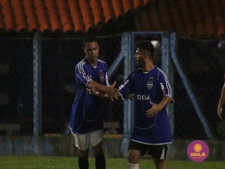 
<a style='margin-left: 5px;' class='btn btn-xs btn-social btn-facebook' href='https://www.facebook.com/sharer/sharer.php?u=https://www.boladovale.com.br/imgs/800-800-90/conteudo/fotos/1504/img1333.jpg' rel='popup' data-width='500' data-height='400'><i class='fa fa-facebook'></i>Compartilhar <span class='hidden-xs'>no Facebook</span>
</a> 
<a class='btn btn-default btn-xs' target='_blank' href='imgs/800-800-90/conteudo/fotos/1504/img1333.jpg'>
<span class='glyphicon glyphicon-cloud-download'></span> Salvar
</a> 
<span></span>