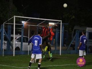 
<a style='margin-left: 5px;' class='btn btn-xs btn-social btn-facebook' href='https://www.facebook.com/sharer/sharer.php?u=https://www.boladovale.com.br/imgs/800-800-90/conteudo/fotos/1504/img1337.jpg' rel='popup' data-width='500' data-height='400'><i class='fa fa-facebook'></i>Compartilhar <span class='hidden-xs'>no Facebook</span>
</a> 
<a class='btn btn-default btn-xs' target='_blank' href='imgs/800-800-90/conteudo/fotos/1504/img1337.jpg'>
<span class='glyphicon glyphicon-cloud-download'></span> Salvar
</a> 
<span></span>