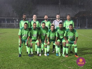 
<a style='margin-left: 5px;' class='btn btn-xs btn-social btn-facebook' href='https://www.facebook.com/sharer/sharer.php?u=https://www.boladovale.com.br/imgs/800-800-90/conteudo/fotos/1505/img1370.jpg' rel='popup' data-width='500' data-height='400'><i class='fa fa-facebook'></i>Compartilhar <span class='hidden-xs'>no Facebook</span>
</a> 
<a class='btn btn-default btn-xs' target='_blank' href='imgs/800-800-90/conteudo/fotos/1505/img1370.jpg'>
<span class='glyphicon glyphicon-cloud-download'></span> Salvar
</a> 
<span></span>