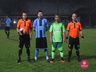 
<a style='margin-left: 5px;' class='btn btn-xs btn-social btn-facebook' href='https://www.facebook.com/sharer/sharer.php?u=https://www.boladovale.com.br/imgs/800-800-90/conteudo/fotos/1505/img1372.jpg' rel='popup' data-width='500' data-height='400'><i class='fa fa-facebook'></i>Compartilhar <span class='hidden-xs'>no Facebook</span>
</a> 
<a class='btn btn-default btn-xs' target='_blank' href='imgs/800-800-90/conteudo/fotos/1505/img1372.jpg'>
<span class='glyphicon glyphicon-cloud-download'></span> Salvar
</a> 
<span></span>