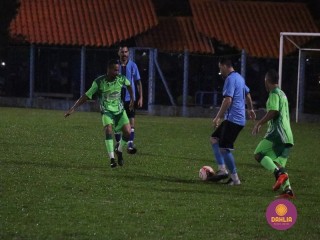 
<a style='margin-left: 5px;' class='btn btn-xs btn-social btn-facebook' href='https://www.facebook.com/sharer/sharer.php?u=https://www.boladovale.com.br/imgs/800-800-90/conteudo/fotos/1505/img1383.jpg' rel='popup' data-width='500' data-height='400'><i class='fa fa-facebook'></i>Compartilhar <span class='hidden-xs'>no Facebook</span>
</a> 
<a class='btn btn-default btn-xs' target='_blank' href='imgs/800-800-90/conteudo/fotos/1505/img1383.jpg'>
<span class='glyphicon glyphicon-cloud-download'></span> Salvar
</a> 
<span></span>