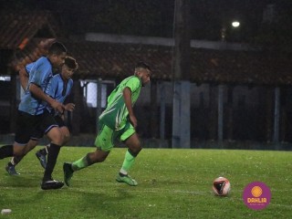 
<a style='margin-left: 5px;' class='btn btn-xs btn-social btn-facebook' href='https://www.facebook.com/sharer/sharer.php?u=https://www.boladovale.com.br/imgs/800-800-90/conteudo/fotos/1505/img1400.jpg' rel='popup' data-width='500' data-height='400'><i class='fa fa-facebook'></i>Compartilhar <span class='hidden-xs'>no Facebook</span>
</a> 
<a class='btn btn-default btn-xs' target='_blank' href='imgs/800-800-90/conteudo/fotos/1505/img1400.jpg'>
<span class='glyphicon glyphicon-cloud-download'></span> Salvar
</a> 
<span></span>
