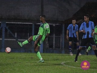 
<a style='margin-left: 5px;' class='btn btn-xs btn-social btn-facebook' href='https://www.facebook.com/sharer/sharer.php?u=https://www.boladovale.com.br/imgs/800-800-90/conteudo/fotos/1505/img1404.jpg' rel='popup' data-width='500' data-height='400'><i class='fa fa-facebook'></i>Compartilhar <span class='hidden-xs'>no Facebook</span>
</a> 
<a class='btn btn-default btn-xs' target='_blank' href='imgs/800-800-90/conteudo/fotos/1505/img1404.jpg'>
<span class='glyphicon glyphicon-cloud-download'></span> Salvar
</a> 
<span></span>