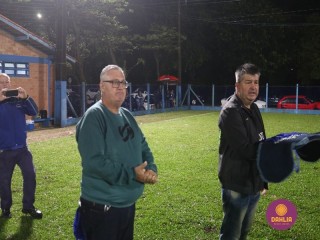 
<a style='margin-left: 5px;' class='btn btn-xs btn-social btn-facebook' href='https://www.facebook.com/sharer/sharer.php?u=https://www.boladovale.com.br/imgs/800-800-90/conteudo/fotos/1505/img1489.jpg' rel='popup' data-width='500' data-height='400'><i class='fa fa-facebook'></i>Compartilhar <span class='hidden-xs'>no Facebook</span>
</a> 
<a class='btn btn-default btn-xs' target='_blank' href='imgs/800-800-90/conteudo/fotos/1505/img1489.jpg'>
<span class='glyphicon glyphicon-cloud-download'></span> Salvar
</a> 
<span></span>