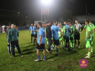 
<a style='margin-left: 5px;' class='btn btn-xs btn-social btn-facebook' href='https://www.facebook.com/sharer/sharer.php?u=https://www.boladovale.com.br/imgs/800-800-90/conteudo/fotos/1505/img1495.jpg' rel='popup' data-width='500' data-height='400'><i class='fa fa-facebook'></i>Compartilhar <span class='hidden-xs'>no Facebook</span>
</a> 
<a class='btn btn-default btn-xs' target='_blank' href='imgs/800-800-90/conteudo/fotos/1505/img1495.jpg'>
<span class='glyphicon glyphicon-cloud-download'></span> Salvar
</a> 
<span></span>