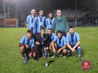 
<a style='margin-left: 5px;' class='btn btn-xs btn-social btn-facebook' href='https://www.facebook.com/sharer/sharer.php?u=https://www.boladovale.com.br/imgs/800-800-90/conteudo/fotos/1505/img1500.jpg' rel='popup' data-width='500' data-height='400'><i class='fa fa-facebook'></i>Compartilhar <span class='hidden-xs'>no Facebook</span>
</a> 
<a class='btn btn-default btn-xs' target='_blank' href='imgs/800-800-90/conteudo/fotos/1505/img1500.jpg'>
<span class='glyphicon glyphicon-cloud-download'></span> Salvar
</a> 
<span></span>