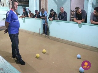 
<a style='margin-left: 5px;' class='btn btn-xs btn-social btn-facebook' href='https://www.facebook.com/sharer/sharer.php?u=https://www.boladovale.com.br/imgs/800-800-90/conteudo/fotos/1507/img1536.jpg' rel='popup' data-width='500' data-height='400'><i class='fa fa-facebook'></i>Compartilhar <span class='hidden-xs'>no Facebook</span>
</a> 
<a class='btn btn-default btn-xs' target='_blank' href='imgs/800-800-90/conteudo/fotos/1507/img1536.jpg'>
<span class='glyphicon glyphicon-cloud-download'></span> Salvar
</a> 
<span></span>