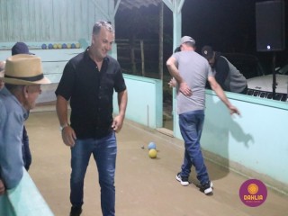 
<a style='margin-left: 5px;' class='btn btn-xs btn-social btn-facebook' href='https://www.facebook.com/sharer/sharer.php?u=https://www.boladovale.com.br/imgs/800-800-90/conteudo/fotos/1507/img1565.jpg' rel='popup' data-width='500' data-height='400'><i class='fa fa-facebook'></i>Compartilhar <span class='hidden-xs'>no Facebook</span>
</a> 
<a class='btn btn-default btn-xs' target='_blank' href='imgs/800-800-90/conteudo/fotos/1507/img1565.jpg'>
<span class='glyphicon glyphicon-cloud-download'></span> Salvar
</a> 
<span></span>