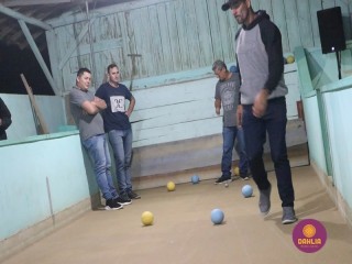 
<a style='margin-left: 5px;' class='btn btn-xs btn-social btn-facebook' href='https://www.facebook.com/sharer/sharer.php?u=https://www.boladovale.com.br/imgs/800-800-90/conteudo/fotos/1507/img1588.jpg' rel='popup' data-width='500' data-height='400'><i class='fa fa-facebook'></i>Compartilhar <span class='hidden-xs'>no Facebook</span>
</a> 
<a class='btn btn-default btn-xs' target='_blank' href='imgs/800-800-90/conteudo/fotos/1507/img1588.jpg'>
<span class='glyphicon glyphicon-cloud-download'></span> Salvar
</a> 
<span></span>