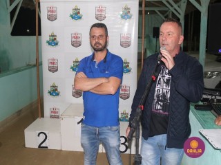 
<a style='margin-left: 5px;' class='btn btn-xs btn-social btn-facebook' href='https://www.facebook.com/sharer/sharer.php?u=https://www.boladovale.com.br/imgs/800-800-90/conteudo/fotos/1507/img1604.jpg' rel='popup' data-width='500' data-height='400'><i class='fa fa-facebook'></i>Compartilhar <span class='hidden-xs'>no Facebook</span>
</a> 
<a class='btn btn-default btn-xs' target='_blank' href='imgs/800-800-90/conteudo/fotos/1507/img1604.jpg'>
<span class='glyphicon glyphicon-cloud-download'></span> Salvar
</a> 
<span></span>